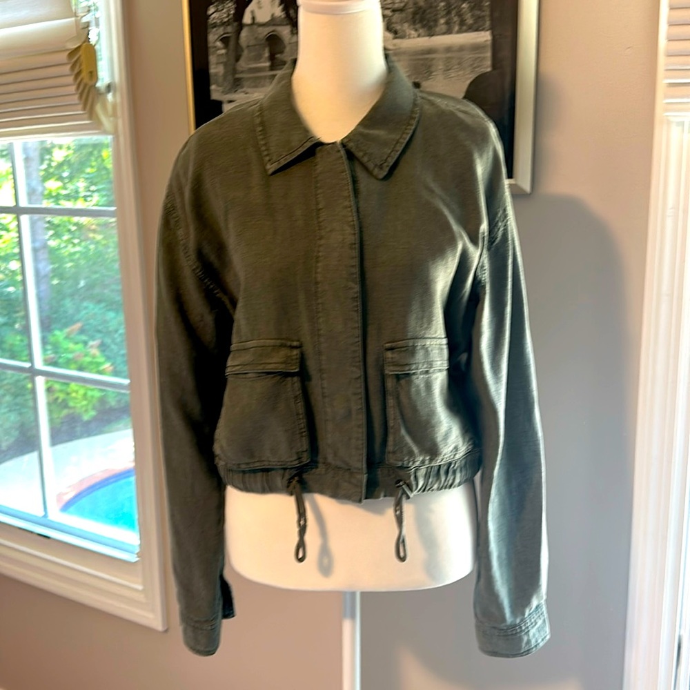Splendid 2-piece set.  Jacket and joggers.  Size S.  Color:  Olive